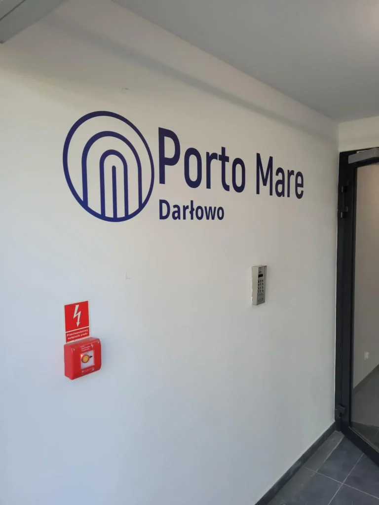 Pomysł na firmę jednoosobową w branży druku ściennego generującej 2500-3500 zł dziennie